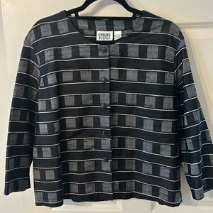 100% Silk Vintage Black, Grey & White Preowned Cropped 3/4 Sleeve Jacket